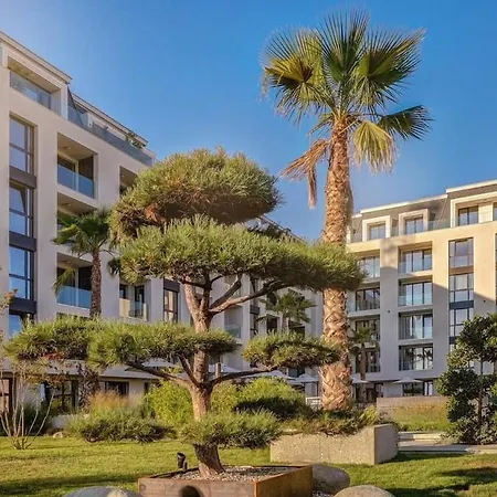Allure Varna Святі Костянтин і Олена